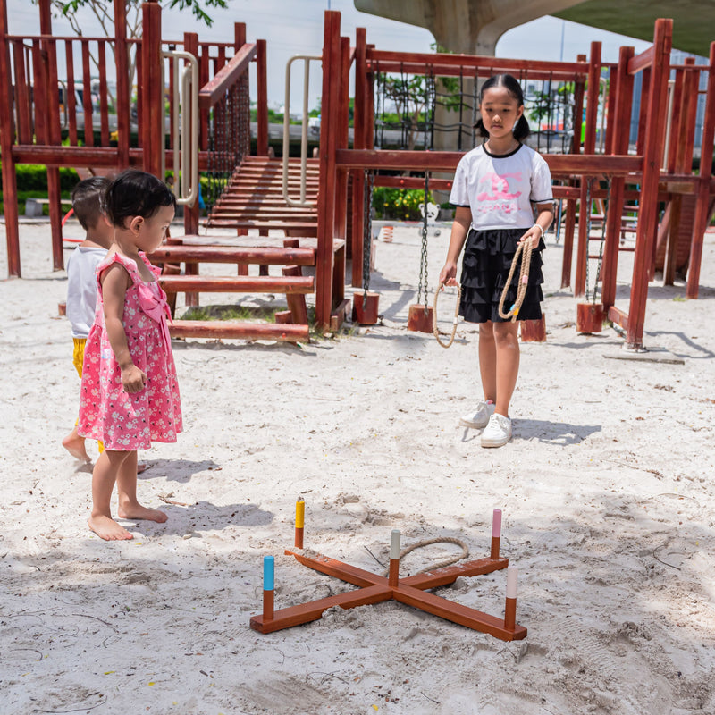 Outdoor Toss Game