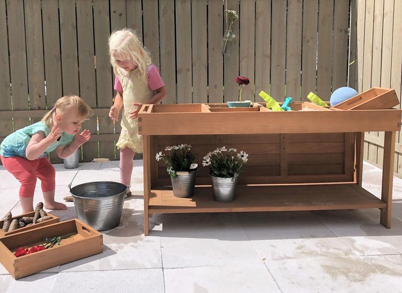 Outdoor Sorting Table with Lid